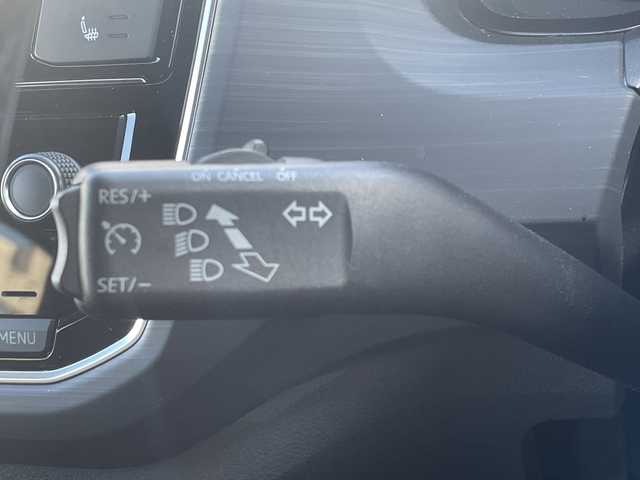 フォルクスワーゲン アップ！ クロスアップ！ 高知県 2018(平30)年 5.3万km 青Ｍ コスタアズールメタリック200台限定車/オールイン・セーフティ/シティエマージェンシーブレーキ/スタティックコーナリングライト/リヤビューカメラRearAssist/リヤパークディスタンスコントロール/オプティカルパーキングシステム/ブレーキアシスト/エマージェンシーストップシグナル/クルーズコントロール/前席シートヒーター/レインセンサー/VW純正インフォテイメントシステム/CompositionPhone/専用フロントバンパー/専用リヤバンパー/専用シルバールーフレール/ダークティンテッドガラス/専用ブラックサイドモールディング/純正16インチアルミホイール/専用ホイールハウスエクステンション/専用シルバードアミラー/専用ドアシルプレート/アレルゲン除去機能付きフレッシュエアフィルター/保証書/取説