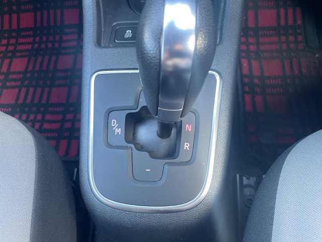 フォルクスワーゲン アップ！ クロスアップ！ 高知県 2018(平30)年 5.3万km 青Ｍ コスタアズールメタリック200台限定車/オールイン・セーフティ/シティエマージェンシーブレーキ/スタティックコーナリングライト/リヤビューカメラRearAssist/リヤパークディスタンスコントロール/オプティカルパーキングシステム/ブレーキアシスト/エマージェンシーストップシグナル/クルーズコントロール/前席シートヒーター/レインセンサー/VW純正インフォテイメントシステム/CompositionPhone/専用フロントバンパー/専用リヤバンパー/専用シルバールーフレール/ダークティンテッドガラス/専用ブラックサイドモールディング/純正16インチアルミホイール/専用ホイールハウスエクステンション/専用シルバードアミラー/専用ドアシルプレート/アレルゲン除去機能付きフレッシュエアフィルター/保証書/取説