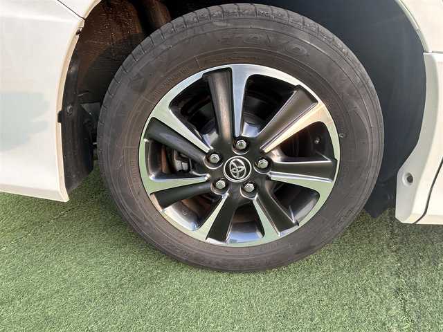 トヨタ ヴォクシー ZS 煌 香川県 2018(平30)年 3.8万km ホワイトパールクリスタルシャイン 社外8インチメモリーナビ/→AM/FM/CD/DVD/Bluetooth/フルセグTV/クルーズコントロール/衝突軽減ブレーキ/レーンキープアシスト/バックカメラ/ETC/アイドリングストップ/両側パワースライドドア/LEDヘッドライト/オートハイビーム/プッシュスタート/スマートキー/革巻きステアリング/ステアリングスイッチ