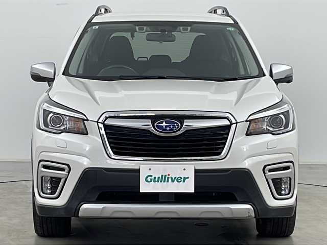 スバル フォレスター ハイブリッド アドバンス 道央・札幌 2019(令1)年 7.2万km クリスタルホワイトP ・ワンオーナー/・4WD/・純正ナビ&BT&DVD&CD/・サイド/バックカメラ/・アイサイト/・プリクラッシュブレーキ/・前側方プリクラッシュブレーキ/・緊急時プリクラッシュステアリング/・後退時ブレーキアシスト/・AT誤発進抑制制御/・AT誤後進抑制制御/・ツーリングアシスト/・全車速追従機能付クルーズコントロール/・定速クルーズコントロール/・車線逸脱抑制/・ふらつき警報/・先行車発進お知らせ機能/・青信号お知らせ機能/・標識認識機能/・電動パーキングブレーキ/・Siドライブ/・X-MODEAWD/・横滑り防止装置/・前席パワーシート/・前席シートヒーター/・ハーフレザーシート/・ステアリングヒーター/・パドルシフト/・ドアミラーヒーター/・電動格納ミラー/・ルーフレール/・LEDヘッドライト/・LEDフォグランプ/・オートライト/・スマートキー