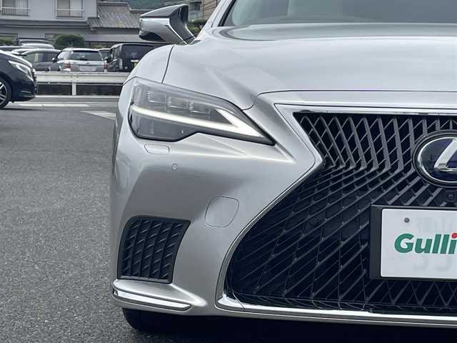 レクサス ＬＳ 500h Iパッケージ 広島県 2021(令3)年 2万km シルバー オプションカラー「銀影ラスター」/サンルーフ/純正ナビ(CD/DVD/フルセグTV/Bluetooth)/全方位モニター/ETC2.0/前後ドライブレコーダー/白本革シート/・シートヒーター(D/N)/・エアシート(D/N)/・パワーシート(D/N)/レーダークルーズコントロール/コーナーセンサー/LEDヘッドライト/オートライト/オートマチックハイビーム/プッシュスタート/スペアキー/ステアリングヒーター/純正フロアマット/純正20インチアルミホイール