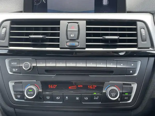 ＢＭＷ ３２０ｄ ブルーパフォーマンス ツーリング Mスポーツ 栃木県 2013(平25)年 5.1万km サファイアブラックP 純正ナビ/AM/FM/AUX/USB/CD/DVD/Bluetooth/ETC/バックカメラ/スマートキー/メモリー機能付パワーシート/コーナーセンサー/HIDオートライト/フロント/リアフォグ/パワーバックドア/横滑り防止装置/純正18インチAW/サイド/カーテンエアバッグ/トノカバー