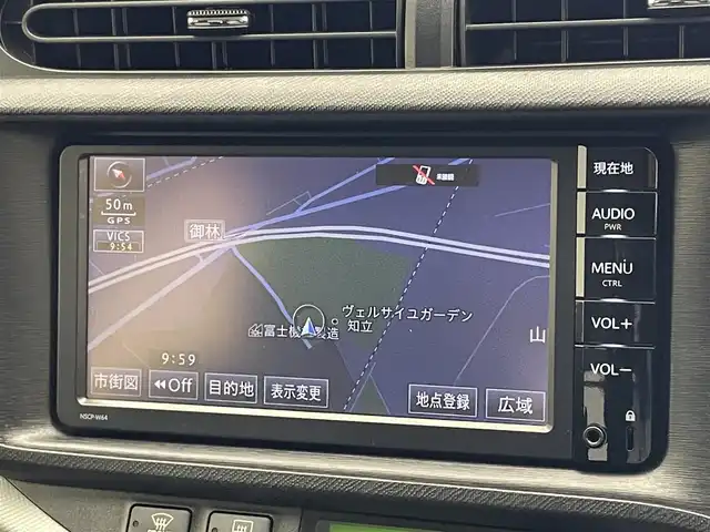トヨタ アクア S 愛知県 2014(平26)年 5.8万km ライムホワイトパールクリスタルシャイン 純正ナビ　バックカメラ　ＥＴＣ　禁煙車　ＤＶＤ再生　ＴＶ　Ｂｌｕｅｔｏｏｔｈ　プッシュスタート　スマートキー　ＨＩＤヘッドライト　純正フロアマット　オートライト　電動格納ドアミラー　オートエアコン