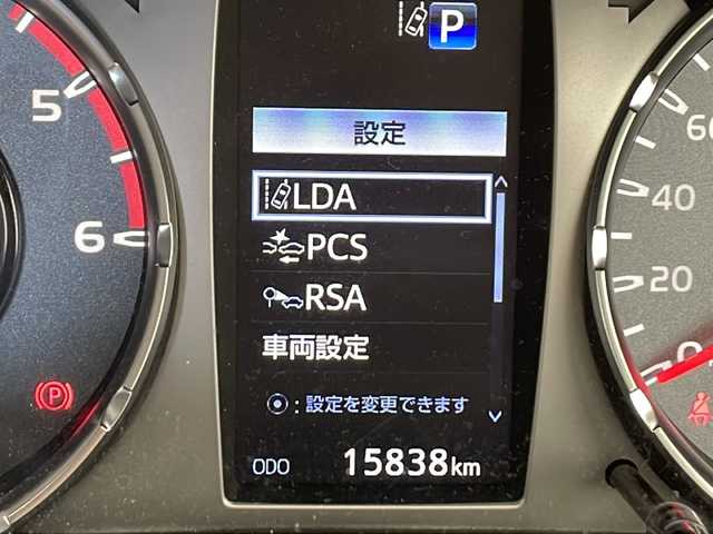 トヨタ ハイラックス Z GRスポーツ 千葉県 2023(令5)年 1.6万km スーパーホワイトⅡ 衝突軽減ブレーキ/レーンキープアシスト/レーダークルーズコントロール/全方位カメラ/純正メモリナビ/（フルセグ/Bluetooth/USB/FM/AM）/ETC/ドライブレコーダー（前後）/アイドリングストップ/ハーフレザーシート/パドルシフト/デジタルインナーミラー/電動格納ミラー/社外フロアマット/LEDヘッドライト/フォグライト/社外サイドバイザー