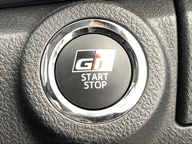 トヨタ ハイラックス Z GRスポーツ 千葉県 2023(令5)年 1.6万km スーパーホワイトⅡ 衝突軽減ブレーキ/レーンキープアシスト/レーダークルーズコントロール/全方位カメラ/純正メモリナビ/（フルセグ/Bluetooth/USB/FM/AM）/ETC/ドライブレコーダー（前後）/アイドリングストップ/ハーフレザーシート/パドルシフト/デジタルインナーミラー/電動格納ミラー/社外フロアマット/LEDヘッドライト/フォグライト/社外サイドバイザー