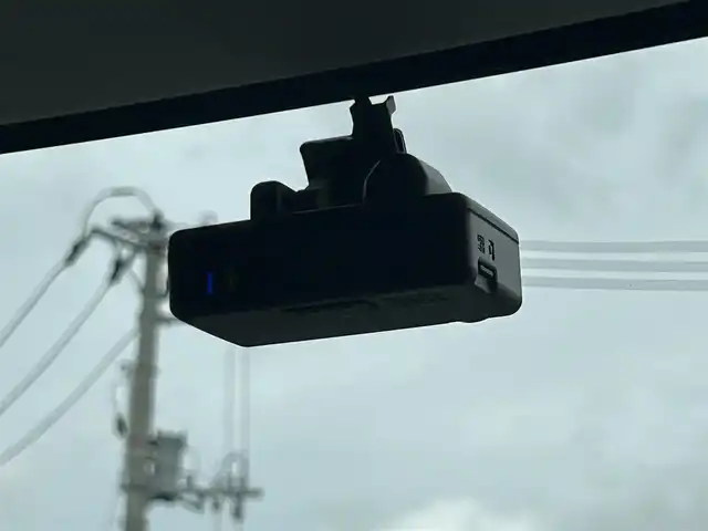 スズキ スペーシア カスタム HYBRID XS ターボ 福島県 2019(令1)年 2.4万km ピュアホワイトP デュアルセンサーブレーキサポート/クルーズコントロール/車線逸脱支援システム/純正ナビゲーション/型番：KXM-E504W/【CD/DVD/SD/USB/BT/TV】/バックカメラ/ビルトインETC/ドライブレコーダー/両側電動スライドドア/運転席シートヒーター/ステアリングリモコン/パドルシフト/アイドリングストップ/リアサーキュレーター/リアドアロールサンシェード/シートバックテーブル/LEDオートライト/LEDフォグランプ/純正フロアマット/純正ドアバイザー