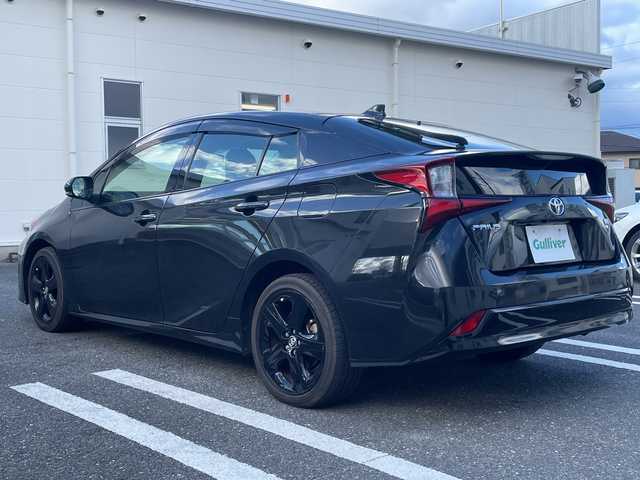 トヨタ プリウス S ツーリングセレ ブラックED 三重県 2022(令4)年 3.1万km プレシャスブラックパール 登録時30125km/トヨタセーフティセンス/　・プリクラッシュセーフティ/　・アダプティブクルーズコントロール/　・レーントレーシングアシスト/　・オートマチックハイビーム/　・ロードサインアシスト/純正ナビ付ディスプレイオーディオ/　・BT/フルセグTV/USB/AppleCarPlay/AndroidAuto/バックカメラ/ビルトインETC/ドラレコ/レザーシート/シートヒーター/純正17インチAW/スマートキー/プッシュスタート