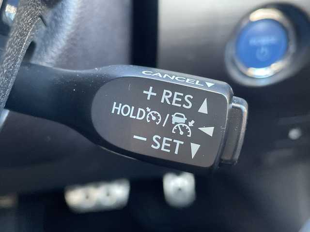 トヨタ プリウス S ツーリングセレ ブラックED 三重県 2022(令4)年 3.1万km プレシャスブラックパール 登録時30125km/トヨタセーフティセンス/　・プリクラッシュセーフティ/　・アダプティブクルーズコントロール/　・レーントレーシングアシスト/　・オートマチックハイビーム/　・ロードサインアシスト/純正ナビ付ディスプレイオーディオ/　・BT/フルセグTV/USB/AppleCarPlay/AndroidAuto/バックカメラ/ビルトインETC/ドラレコ/レザーシート/シートヒーター/純正17インチAW/スマートキー/プッシュスタート