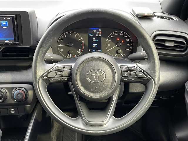 トヨタ ヤリス X 道東・釧路十勝 2024(令6)年 1.5万km ブラック 4WD/社外ナビ/・ワンセグ/BT/CD/ラジオ/バックカメラ/寒冷地仕様/フロントワイパーデアイサー/ミラーヒーター/トヨタセーフティセンス/レーダークルーズコントロール/レーンキープアシスト/オートハイビームアシスト/コーナーセンサー/スマートキー/プッシュスタート/ETC/フロアマット