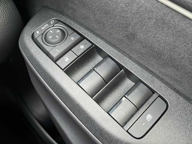 トヨタ ヤリス X 道東・釧路十勝 2024(令6)年 1.5万km ブラック 4WD/社外ナビ/・ワンセグ/BT/CD/ラジオ/バックカメラ/寒冷地仕様/フロントワイパーデアイサー/ミラーヒーター/トヨタセーフティセンス/レーダークルーズコントロール/レーンキープアシスト/オートハイビームアシスト/コーナーセンサー/スマートキー/プッシュスタート/ETC/フロアマット