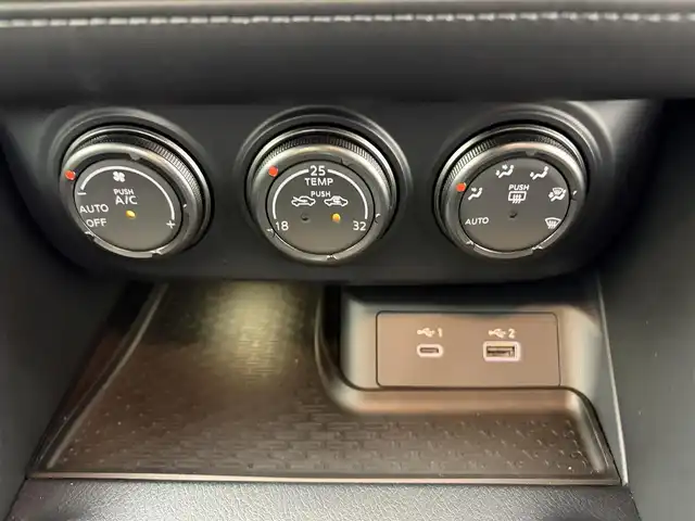 日産 フェアレディ Ｚ バージョンST 愛知県 2024(令6)年 0.1万km 青Ⅱ 6速MT/ターボ/純正9インチナビ/　　BT/フルセグ/BOSEサウンドシステム/バックカメラ/ビルトインETC2.0/革巻きステアリング/ステアリングリモコン/インテリジェントクルーズコントロール/インテリジェントエマージェンシーブレーキ/LDW/ふらつき防止機能/ハーフレザーシート/パワーシート/シートヒーター/純正LEDヘッドライト/リヤフォグランプ/純正19インチアルミホイール
