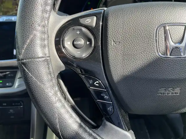 ホンダ アコード ハイブリッド LX 富山県 2014(平26)年 10.2万km ホワイトオーキッドパール ワンオーナー／/メーカーナビ／/フルセグＴＶ／/Ｂｌｕｅｔｏｏｔｈ／/ＤＶＤ再生／/バックカメラ／/前席パワーシート／/クルーズコントロール／/ステアスイッチ／/スマートキー／/プッシュスタート／/ＨＩＤオートライト/フォグライト