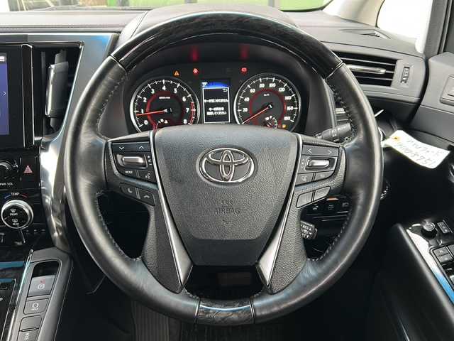 トヨタ アルファード S Cパッケージ 岐阜県 2020(令2)年 5.4万km パール 登録時走行距離53968km/純正ナビ/バックモニター/レザーシート/両側パワースライドドア/オットマン/ドアバイザー/ハンドルヒーター/シートヒーター/エアーシート/純正アルミ/純正フロアマット/パワーシート/禁煙車/ビルトインETC/スマートキー/プッシュスタート/LEDヘッドライト/オートマチックハイビーム/格納ミラー/オートホールド