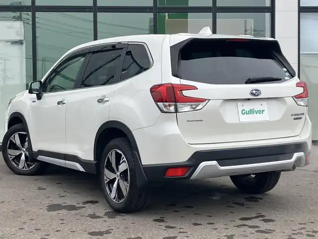 スバル フォレスター ハイブリッド アドバンス 道南・函館 2018(平30)年 2.9万km クリスタルホワイトP /純正メモリナビ//フルセグTV//バックカメラ//サイドカメラ//ETC//パワーバックドア//フロントパワーシート//全席シートヒーター//ステアリングヒーター//プリクラッシュセーフティ//レーダークルーズコントロール//レーンキープアシスト//ブラインドスポットモニター//LEDヘッドライト//オートライト//スマートキー//エンジンプッシュスタート