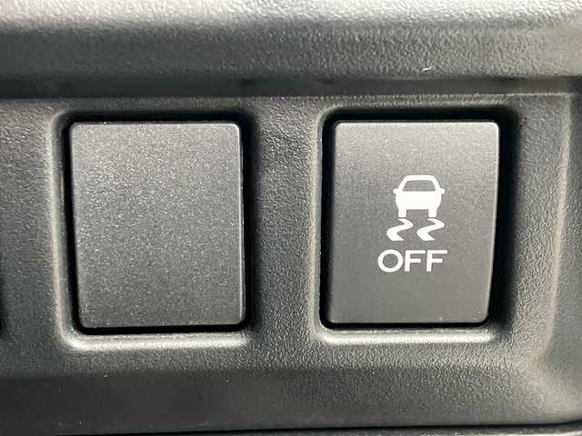 スバル フォレスター ハイブリッド アドバンス 道南・函館 2018(平30)年 2.9万km クリスタルホワイトP /純正メモリナビ//フルセグTV//バックカメラ//サイドカメラ//ETC//パワーバックドア//フロントパワーシート//全席シートヒーター//ステアリングヒーター//プリクラッシュセーフティ//レーダークルーズコントロール//レーンキープアシスト//ブラインドスポットモニター//LEDヘッドライト//オートライト//スマートキー//エンジンプッシュスタート