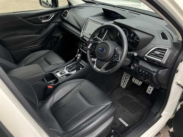 スバル フォレスター ハイブリッド アドバンス 道南・函館 2018(平30)年 2.9万km クリスタルホワイトP /純正メモリナビ//フルセグTV//バックカメラ//サイドカメラ//ETC//パワーバックドア//フロントパワーシート//全席シートヒーター//ステアリングヒーター//プリクラッシュセーフティ//レーダークルーズコントロール//レーンキープアシスト//ブラインドスポットモニター//LEDヘッドライト//オートライト//スマートキー//エンジンプッシュスタート