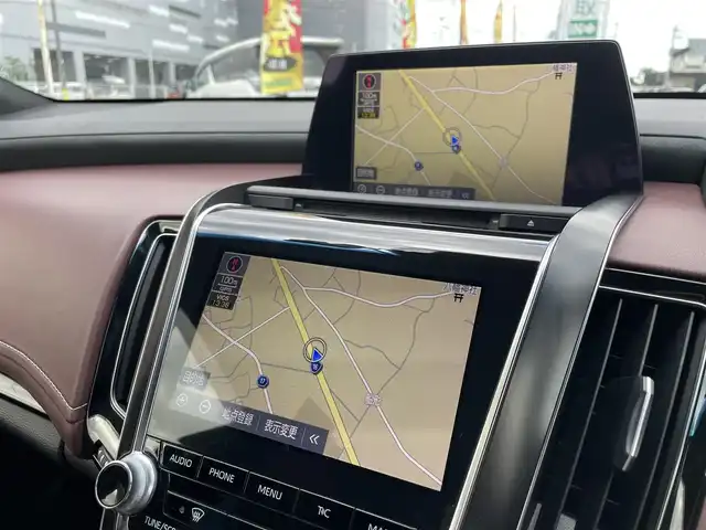 トヨタ クラウン ハイブリッド RS アドバンス 千葉県 2019(令1)年 6.7万km ホワイトパールクリスタルシャイン トヨタセーフティーセンス/・プリクラッシュセーフティー/・レーンディパーチャーアラート/・リヤクロストラフィックアラート/・リヤカメラディテクション/・ロードサインアシスト/・ブラインドスポットモニター/・パーキングサポートブレーキ/純正メーカーオプションナビ/・CD/DVD/MSV/Bluetooth/フルセグ/パノラミックビューカメラ/デジタルインナーミラー/パーキングアシスト/アダプティブクルーズコントロール/前後コーナーセンサー/パドルシフト/ヘッドアップディスプレイ/スマートキー/トランクイージークローザー/純正LEDヘッドライト/フォグランプ/純正18インチアルミホイール/社外前後ドライブレコーダー/ビルトインETC/本革巻きステアリング/ドアバイザー/サイド＆カーテンエアバッグ