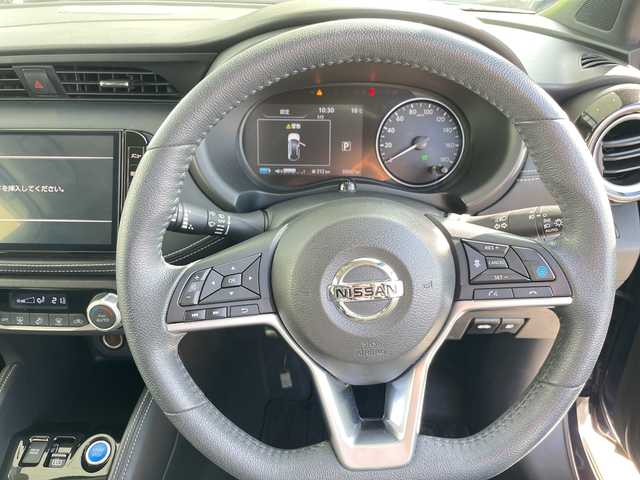 日産 キックス X 愛知県 2021(令3)年 3.1万km ダークブルー プロパイロット2.0/純正ナビ　SDカードなし/全方位カメラ/クルーズコントロール/バックカメラ/コーナーセンサー/純正アルミホイール/LEDヘッドライト/インテリジェントミラー/オートライト/ドライブレコーダー/ETC/衝突軽減システム/フルセグ/CD DVD/Bluetooth/ステアリングスイッチ/スマートキー/プッシュスタート