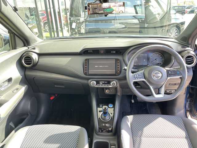 日産 キックス X 愛知県 2021(令3)年 3.1万km ダークブルー プロパイロット2.0/純正ナビ　SDカードなし/全方位カメラ/クルーズコントロール/バックカメラ/コーナーセンサー/純正アルミホイール/LEDヘッドライト/インテリジェントミラー/オートライト/ドライブレコーダー/ETC/衝突軽減システム/フルセグ/CD DVD/Bluetooth/ステアリングスイッチ/スマートキー/プッシュスタート