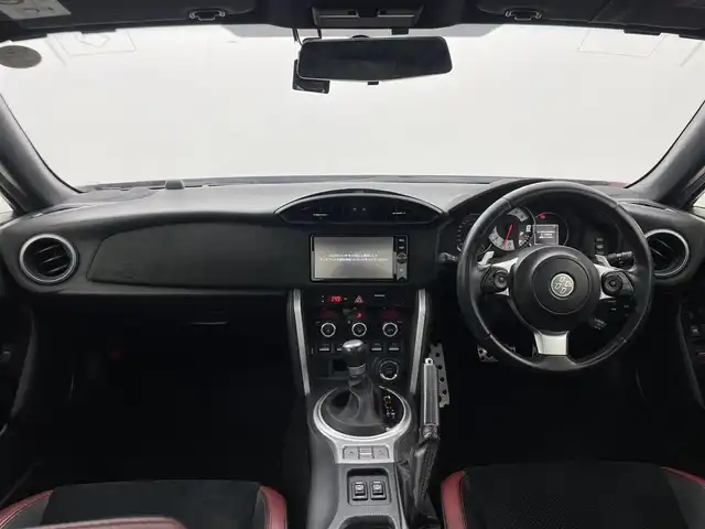 トヨタ ８６ GT リミテッド 群馬県 2016(平28)年 5.8万km ピュアレッド BLITZ車高調/＝＝＝＝＝/純正ディーラーナビ（NSZT-W66T)/・CD/DVD/SD(MSV)/Bluetooth/フルセグTV/================/ＢＬＩＴＺ車高調ハーフレザーシート　シートヒーター　純正７型ナビ　バックカメラ　パドルシフト　クルーズコントロール　前後ドライブレコーダー　ＥＴＣ　ＬＥＤヘッドライト　１７インチアルミホイール　禁煙車