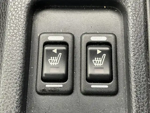 トヨタ ８６ GT リミテッド 群馬県 2016(平28)年 5.8万km ピュアレッド BLITZ車高調/＝＝＝＝＝/純正ディーラーナビ（NSZT-W66T)/・CD/DVD/SD(MSV)/Bluetooth/フルセグTV/================/ＢＬＩＴＺ車高調ハーフレザーシート　シートヒーター　純正７型ナビ　バックカメラ　パドルシフト　クルーズコントロール　前後ドライブレコーダー　ＥＴＣ　ＬＥＤヘッドライト　１７インチアルミホイール　禁煙車