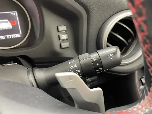 トヨタ ８６ GT リミテッド 群馬県 2016(平28)年 5.8万km ピュアレッド BLITZ車高調/＝＝＝＝＝/純正ディーラーナビ（NSZT-W66T)/・CD/DVD/SD(MSV)/Bluetooth/フルセグTV/================/ＢＬＩＴＺ車高調ハーフレザーシート　シートヒーター　純正７型ナビ　バックカメラ　パドルシフト　クルーズコントロール　前後ドライブレコーダー　ＥＴＣ　ＬＥＤヘッドライト　１７インチアルミホイール　禁煙車