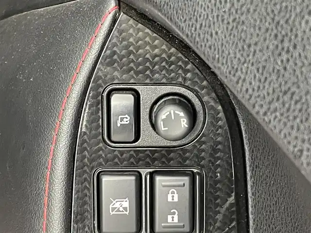 トヨタ ８６ GT リミテッド 群馬県 2016(平28)年 5.8万km ピュアレッド BLITZ車高調/＝＝＝＝＝/純正ディーラーナビ（NSZT-W66T)/・CD/DVD/SD(MSV)/Bluetooth/フルセグTV/================/ＢＬＩＴＺ車高調ハーフレザーシート　シートヒーター　純正７型ナビ　バックカメラ　パドルシフト　クルーズコントロール　前後ドライブレコーダー　ＥＴＣ　ＬＥＤヘッドライト　１７インチアルミホイール　禁煙車