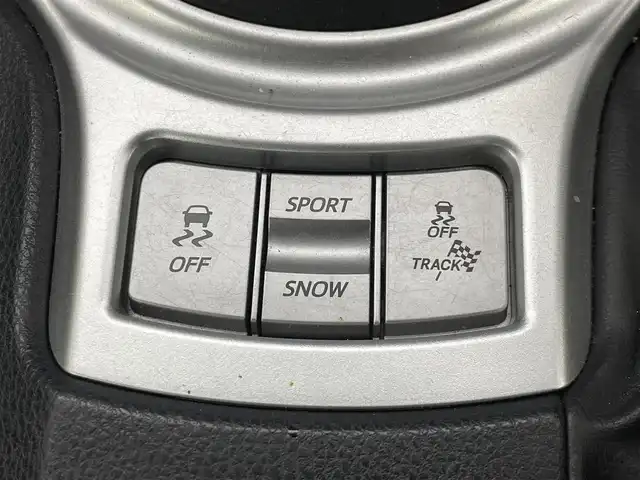 トヨタ ８６ GT リミテッド 群馬県 2016(平28)年 5.8万km ピュアレッド BLITZ車高調/＝＝＝＝＝/純正ディーラーナビ（NSZT-W66T)/・CD/DVD/SD(MSV)/Bluetooth/フルセグTV/================/ＢＬＩＴＺ車高調ハーフレザーシート　シートヒーター　純正７型ナビ　バックカメラ　パドルシフト　クルーズコントロール　前後ドライブレコーダー　ＥＴＣ　ＬＥＤヘッドライト　１７インチアルミホイール　禁煙車