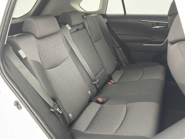 トヨタ ＲＡＶ４ X 兵庫県 2019(令1)年 3万km ホワイトパールクリスタルシャイン ・純正ナビ（NSCN-W68）/CD/Bluetooth/TV/・前後ドライブレコーダー/・ビルトインETC/・Toyota　Safety　Sense/プリクラッシュセーフティ/レーントレーシングアシスト/レーダークルーズコントロール/オートマチックハイビーム/ロードサインアシスト/・先行車発進告知機能/・パーキングサポートブレーキ/・クリアランスソナー/・ウインカー付きドアミラー/・純正フロアマット/・純正アルミホイール/・ＬＥＤヘッドライト/・スマートキー/・プッシュスタート