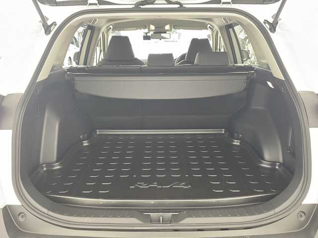トヨタ ＲＡＶ４ X 兵庫県 2019(令1)年 3万km ホワイトパールクリスタルシャイン ・純正ナビ（NSCN-W68）/CD/Bluetooth/TV/・前後ドライブレコーダー/・ビルトインETC/・Toyota　Safety　Sense/プリクラッシュセーフティ/レーントレーシングアシスト/レーダークルーズコントロール/オートマチックハイビーム/ロードサインアシスト/・先行車発進告知機能/・パーキングサポートブレーキ/・クリアランスソナー/・ウインカー付きドアミラー/・純正フロアマット/・純正アルミホイール/・ＬＥＤヘッドライト/・スマートキー/・プッシュスタート