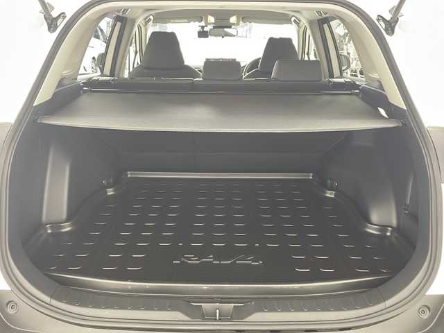 トヨタ ＲＡＶ４ X 兵庫県 2019(令1)年 3万km ホワイトパールクリスタルシャイン ・純正ナビ（NSCN-W68）/CD/Bluetooth/TV/・前後ドライブレコーダー/・ビルトインETC/・Toyota　Safety　Sense/プリクラッシュセーフティ/レーントレーシングアシスト/レーダークルーズコントロール/オートマチックハイビーム/ロードサインアシスト/・先行車発進告知機能/・パーキングサポートブレーキ/・クリアランスソナー/・ウインカー付きドアミラー/・純正フロアマット/・純正アルミホイール/・ＬＥＤヘッドライト/・スマートキー/・プッシュスタート