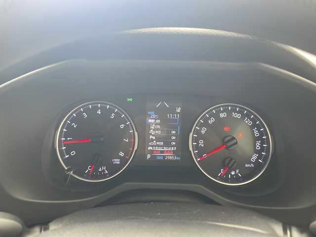 トヨタ ＲＡＶ４ X 兵庫県 2019(令1)年 3万km ホワイトパールクリスタルシャイン ・純正ナビ（NSCN-W68）/CD/Bluetooth/TV/・前後ドライブレコーダー/・ビルトインETC/・Toyota　Safety　Sense/プリクラッシュセーフティ/レーントレーシングアシスト/レーダークルーズコントロール/オートマチックハイビーム/ロードサインアシスト/・先行車発進告知機能/・パーキングサポートブレーキ/・クリアランスソナー/・ウインカー付きドアミラー/・純正フロアマット/・純正アルミホイール/・ＬＥＤヘッドライト/・スマートキー/・プッシュスタート