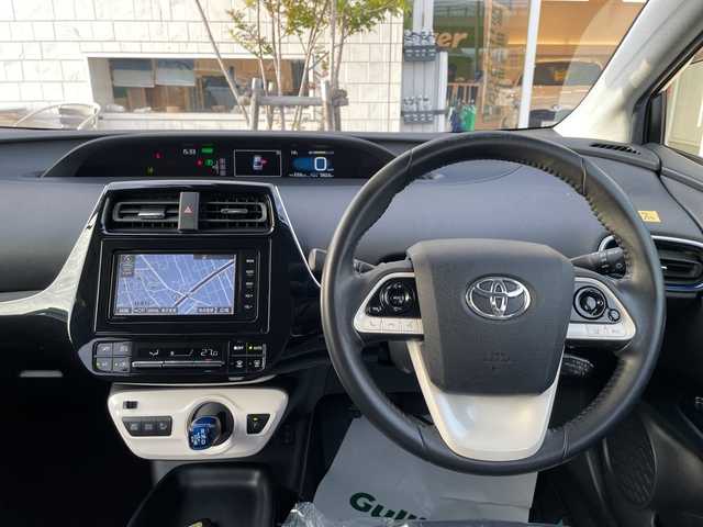 トヨタ プリウス S ツーリングセレクション 石川県 2016(平28)年 5.8万km パール 純正ナビ　フルセグＴＶ　バックカメラ　ＬＥＤヘッドライト　ＥＴＣ　黒革シート　レーダークルーズ　トヨタセーフティセンス　純正アルミ　スマートキー　シートヒーター　プッシュスタート　ドラレコ