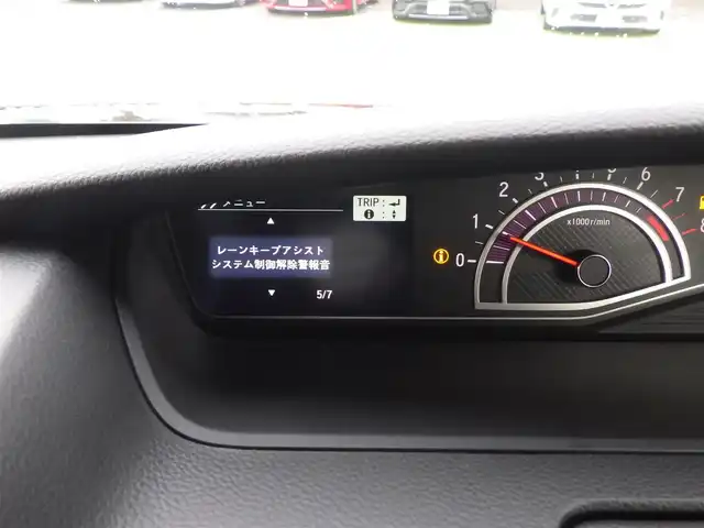 ホンダ Ｎ ＢＯＸ カスタム G EX ターボ ホンダセンシング 千葉県 2018(平30)年 5.9万km クリスタルブラックパール ホンダセンシング/・衝突軽減ブレーキ（CMBS）/・車線維持支援システム（LKAS）/・アダプティブクルーズコントロール（ACC）/・誤発進抑制機能/・後方誤発進抑制機能/両側パワースライドドア/ハーフレザーシート/純正メモリーナビ/地デジTV/【DVD/CD再生機能　Bluetooth接続】/バックカメラ/ドライブレコーダー/革巻きステアリング/パドルシフト/ETC/LEDヘッドライト/フォグライト/ウインカーミラー/リアコーナーセンサー/社外14インチアルミホイル/サイド/カーテンエアバッグ/Honda スマートキー