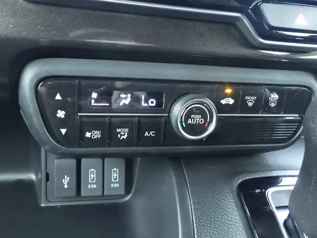 ホンダ Ｎ ＢＯＸ カスタム G EX ターボ ホンダセンシング 千葉県 2018(平30)年 5.9万km クリスタルブラックパール ホンダセンシング/・衝突軽減ブレーキ（CMBS）/・車線維持支援システム（LKAS）/・アダプティブクルーズコントロール（ACC）/・誤発進抑制機能/・後方誤発進抑制機能/両側パワースライドドア/ハーフレザーシート/純正メモリーナビ/地デジTV/【DVD/CD再生機能　Bluetooth接続】/バックカメラ/ドライブレコーダー/革巻きステアリング/パドルシフト/ETC/LEDヘッドライト/フォグライト/ウインカーミラー/リアコーナーセンサー/社外14インチアルミホイル/サイド/カーテンエアバッグ/Honda スマートキー