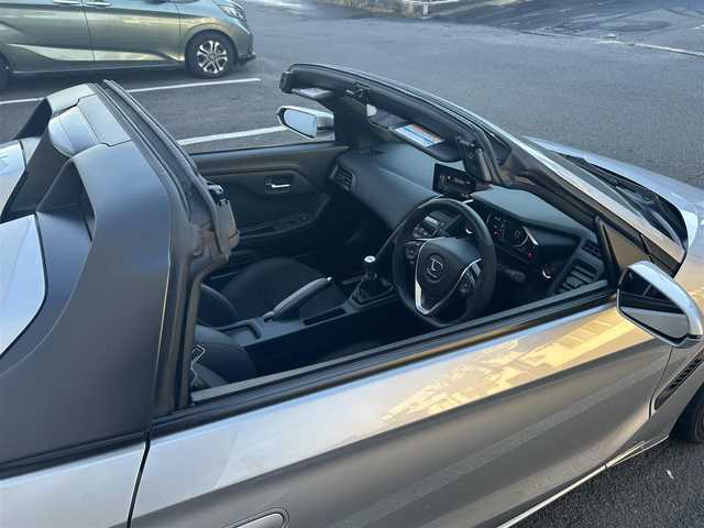 ホンダ Ｓ６６０ α 長崎県 2020(令2)年 0.5万km アラバスターシルバーメタリック 純正ディスプレイオーディオ/（Bluetooth）/バックカメラ/衝突軽減システム/デジタルインナーミラー/クルーズコントロール/ETC/ハーフレザーシート/シートヒーター/HKSマフラー/前後ドライブレコーダー/オートライト/プッシュスタート/USB/HDMI