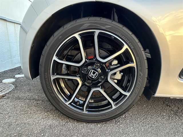 ホンダ Ｓ６６０ α 長崎県 2020(令2)年 0.5万km アラバスターシルバーメタリック 純正ディスプレイオーディオ/（Bluetooth）/バックカメラ/衝突軽減システム/デジタルインナーミラー/クルーズコントロール/ETC/ハーフレザーシート/シートヒーター/HKSマフラー/前後ドライブレコーダー/オートライト/プッシュスタート/USB/HDMI