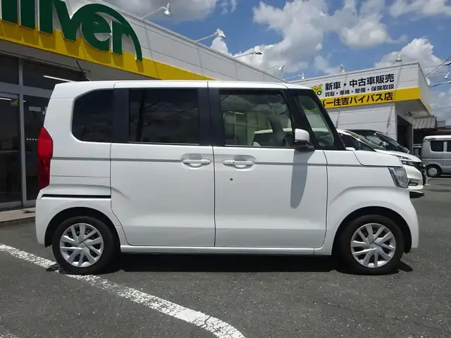 ホンダ Ｎ ＢＯＸ G L ターボ ホンダセンシング 静岡県 2020(令2)年 3.6万km プラチナホワイトパール 取説・保証書/禁煙車/ホンダセンシング/レーダークルーズコントロール/純正SDナビ（Bluetooth/ワンセグTV/CD）/ステアリングリモコン/両側パワースライドドア/スローパー/ターボ/リアコーナーセンサー/バックカメラ/LEDヘッドライト/オートマチックハイビーム/フロアマット
