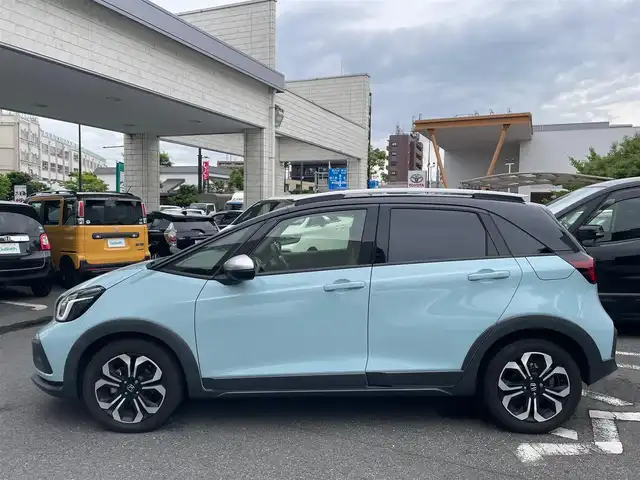 ホンダ フィット クロスター 東京都 2020(令2)年 2.3万km サーフブルー/ブラック ワンオーナー/純正SDナビ/・フルセグTV/・DVD再生機能/・Bluetooth接続/・AM・FM/・Car play/ホンダセンシング/・コーナーセンサー/・バックカメラ/・レーンアシスト/レーダークルーズコントロール/ドラレコ/ETC/USB入力端子/スマートキー/スペアキー/ABS/横滑り防止/LEDヘッドランプ/保証書＆取扱説明書
