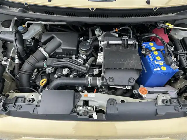 ダイハツ タフト G ターボ 滋賀県 2020(令2)年 2.2万km サンドベージュメタリック ガソリン/4WD(F4)/CVT/スカイフィールトップ/ルーフレール/9インチ純正ディスプレイオーディオ/(FM/AM/フルセグ/Bluetooth/USB)/パノラマモニター/バックカメラ/ETC/前後ドライブレコーダー/スマートアシスト/・プリクラッシュブレーキアシスト	/・踏み間違い防止アシスト	/・前方衝突防止支援システム	/・レーンキープアシスト	/・アダプティブクルーズコントロール/・標識検知機能/運転席・助手席シートヒーター/アイドリングストップ/電動格納ミラー/電動パーキング/ブレーキホールド/革巻きステアリング/ステアリングスイッチ/オートライト/LEDヘッドライト/フロントフォグ/フルオートエアコン/プッシュスタート/スマートキー/スペアキー/純正ゴムフロアマット
