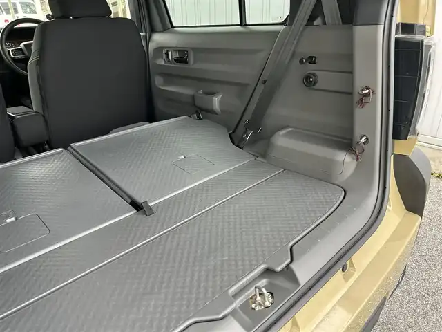 ダイハツ タフト G ターボ 滋賀県 2020(令2)年 2.2万km サンドベージュメタリック ガソリン/4WD(F4)/CVT/スカイフィールトップ/ルーフレール/9インチ純正ディスプレイオーディオ/(FM/AM/フルセグ/Bluetooth/USB)/パノラマモニター/バックカメラ/ETC/前後ドライブレコーダー/スマートアシスト/・プリクラッシュブレーキアシスト	/・踏み間違い防止アシスト	/・前方衝突防止支援システム	/・レーンキープアシスト	/・アダプティブクルーズコントロール/・標識検知機能/運転席・助手席シートヒーター/アイドリングストップ/電動格納ミラー/電動パーキング/ブレーキホールド/革巻きステアリング/ステアリングスイッチ/オートライト/LEDヘッドライト/フロントフォグ/フルオートエアコン/プッシュスタート/スマートキー/スペアキー/純正ゴムフロアマット