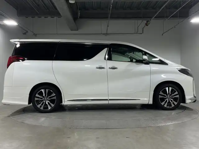 トヨタ アルファード S Cパッケージ 神奈川県 2021(令3)年 4.1万km ホワイトパールクリスタルシャイン ツインムーンルーフ/モデリスタエアロ/ブラインドスポットモニター/デジタルインナーミラー/純正9型ディスプレイオーディオ/DVD フルセグ Bluetooth USB/バックカメラ/両側パワースライドドア/セーフティセンス/レーントレーシングアラート/クリアランスソナー/パーキングサポートブレーキ/リアクロストラフィックアラート/ロードサインアシスト/プリクラッシュセーフティ/レーダークルーズコントロール/レザーシート/パワーシート/前席シートヒーター/運転席シートメモリー/オートホールド/革巻きステアリング/ステアリングヒーター/ステアリングリモコン/パワーバックドア/前後ドライブレコーダー/デジタルインナーミラー/純正フロアマット/LEDヘッドライト/オートライト/オートマチックハイビーム/純正18インチアルミホイル/スマートキー/プッシュスタート