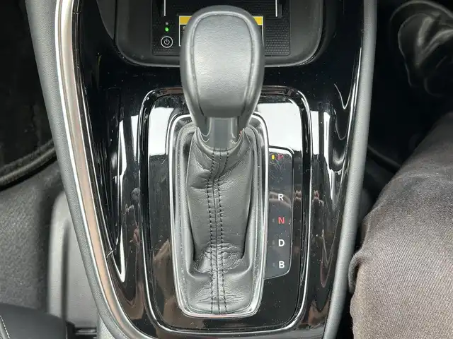 ホンダ ヴェゼル ハイブリッド e:HEV Z 兵庫県 2021(令3)年 0.8万km サンドカーキパール 全方位カメラ/クルーズコントロール/ドラレコ/ビルトイン2.0ETC/ハンズフリーパワーバックドア/衝突軽減システム/純正ナビ/フルセグTV/パドルシフト/ブラインドスポットインフォメーション/LEDヘッドライト/フォグランプ/buluetooth接続