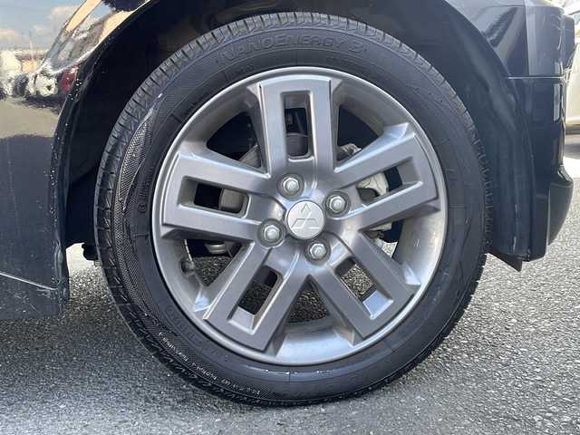 三菱 デリカミニ T プレミアム 京都府 2024(令6)年 1.8万km アメジストブラック SDナビ/（ケンウッド　MDV-D7098TW）/CD/DVD再生機能有/Bluetooth/マイパイロット/e-Assist/マルチアラウンドビューモニター/ステアリングヒーター/LEDヘッドライト/デジタルインナーミラー/ハーフレザーシート/両側自動スライドドア/禁煙車/シートヒーター/パドルシフト/キーレスオペレーション/プッシュスタート/ドライブレコーダー（前のみ）/　（DC-DR413）/ダウンヒルコントロール/フロアマット/ETC/レンタカー登録/保証書/取扱説明書