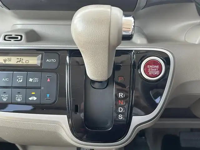 ホンダ Ｎ ＢＯＸ G ターボ Lパッケージ 愛媛県 2014(平26)年 8.1万km ヒダマリアイボリーパール 両側パワースライドドア/クルーズコントロール/パドルシフト/ETC/社外フロアマット/ワンセグTV/純正14AW/ABS/横滑り防止装置/DVD/ベンチシート/スマートキー/プッシュスタート