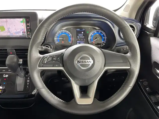日産 デイズ ハイウェイスターX 神奈川県 2020(令2)年 1.5万km アメジストパープル 純正7型メモリーナビゲーション【MJ118D-W】/フルセグ　ipod SD　AM FM Bluetooth　USB　CD　VTR　AUX/バックカメラ/インテリジェントエマージェンシーブレーキ/車線逸脱警報/踏み間違い防止アシスト/車線逸脱防止支援システム/前方衝突予測警報/ふらつき警報/標識検知機能/先行車発進お知らせ/フロントバックソナー/アイドリングストップ/SOSコール/革巻きステアリング/自動防眩ミラー/プッシュスターター/インジェントキー/LEDヘッドランプ/LEDフロントフォグランプ/オートライト/ハイビームアシスト/純正サイドシル・リアスポイラー/純正１４インチアルミホイール