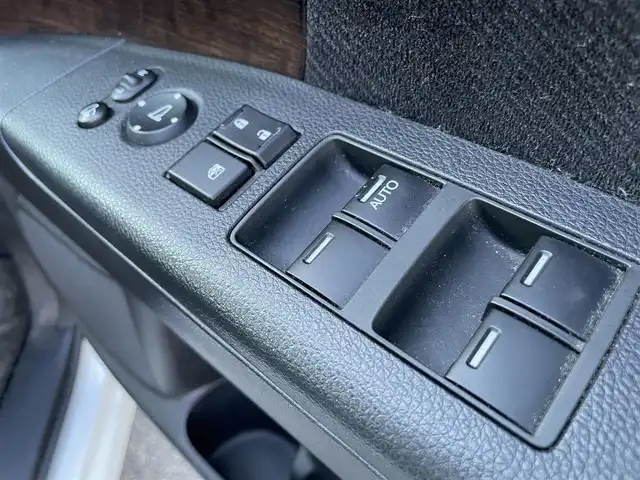 ホンダ オデッセイ G エアロパッケージ 石川県 2014(平26)年 6.5万km ホワイトオーキッドパール 純正8型ナビ/フルセグTV/バックカメラ/LEDヘッドライト/ETC/ドライブレコーダー/両側パワースライドドア/クルーズコントロール/純正アルミホイール/スマートキー/プッシュスタート/電動ミラー/オートライト/フリップダウンモニター