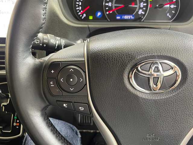 トヨタ ヴォクシー ZS 煌 岩手県 2018(平30)年 11.1万km ボルドーマイカメタリック ４WD/ALPINEビッグX１０インチナビ（Bluetooth CD DVD フルセグ）/ALPINE１０．１インチ後席モニター/両側パワースライドドア/クルーズコントロール/レーンアシスト/プリクラッシュセーフティ/バックカメラ/MTモード付きAT/寒冷地仕様/横滑り防止装置/オートハイビーム/LEDヘッドライト/エンジンスターター/アイドリングストップ/社外１５インチアルミホイール/3列シート/ロールサンシェード/シートバックテーブル
