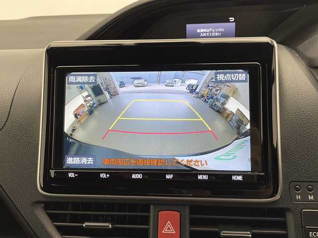 トヨタ ノア Si ダブルバイビーⅡ 長野県 2019(平31)年 6.5万km ブラック 純正SDナビ（型番:NSZT-Y68T）/（フルセグTV／CD／SD／BL／FM／AM）/バックカメラ/純正フリップダウンモニター/両側パワースライドドア/USBチャージャー/ビルトインETC/純正ドライブレコーダー（前）/16インチ社外ホイール付き冬タイヤ４本積込/レーダークルーズコントロール/衝突被害軽減システム/レーンキープアシストシステム/クリアランスソナー/16インチ純正アルミホイール/社外マット/LEDヘッドライト/オートマチックハイビーム/フォグランプ/オートライト/ドアバイザー/スマートキー/スペアキー