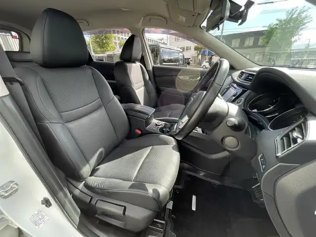 日産 エクストレイル 20X 道央・札幌 2018(平30)年 2.8万km ブリリアントホワイトパール ・４WD/・ワンオーナー/・衝突軽減ブレーキ/・純正SDナビ/　CD＆BT＆AUX＆TV/・全方位カメラ/・バックカメラ/・フロントカメラ/・サイドカメラ/・デジタルインナーミラー/・コーナーセンサー/・レーンキープアシスト/・パーキングアシスト/・オートエアコン/・オートライト/・前方ドライブレコーダー/・前席シートヒーター/・ダウンヒルアシスト/・パワーバックドア/・アイドリングストップ/・ミラーヒーター/・社外AW＆冬タイヤ積込/　225/60/18 ５分山/・純正フロアマット/・ドアバイザー/・ウィンカーミラー/・フォグライト/・スペアキー